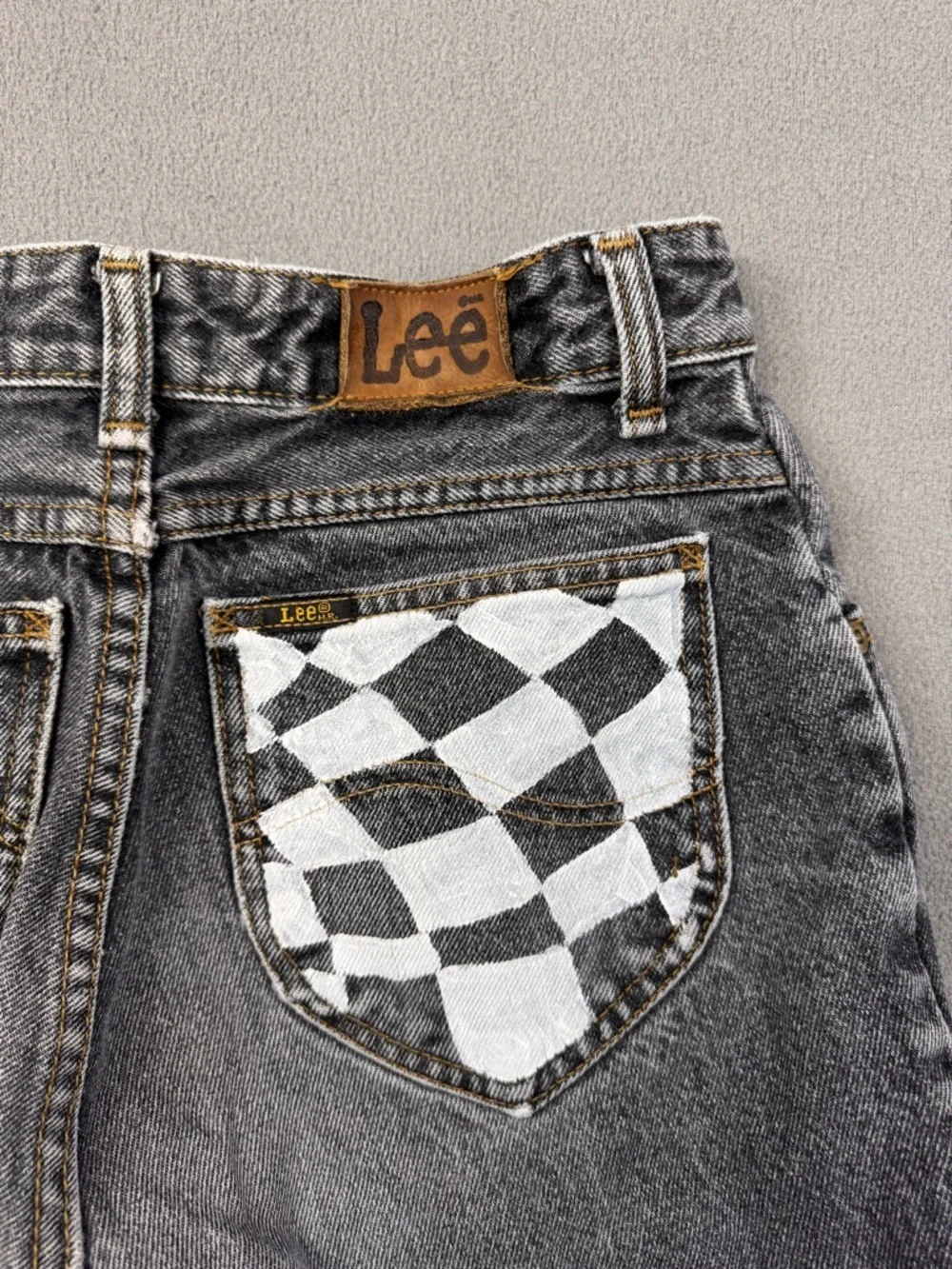 VINTAGE 90’s Lee M.R. Black Wash High Waisted Long Jeans Shorts, Frayed Hem, 26